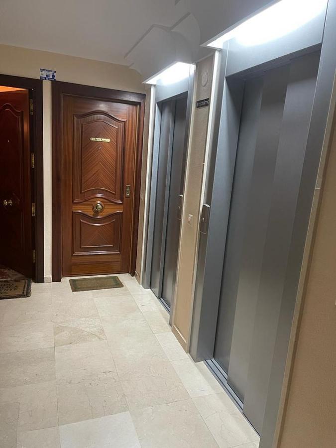 פואנגירולה Apartamento Primera Linea Playa. מראה חיצוני תמונה